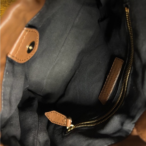 Burberry bucket crossbody bag - Picture 13 of 16